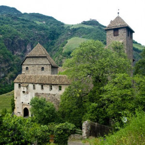 Schloss Runkelstein bei Bozen am Eingang zum Sarntal