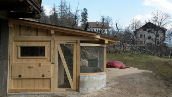 Der neue Hühnerstall am Moosbachhof