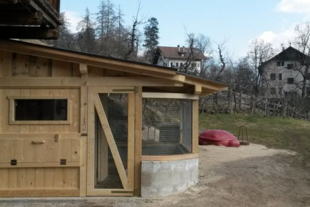 Der neue Hühnerstall am Moosbachhof