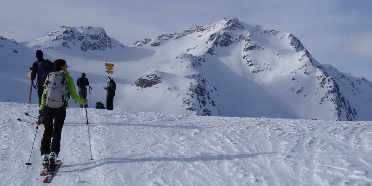 Im Winter mit den Skiern die Dolomiten erkunden