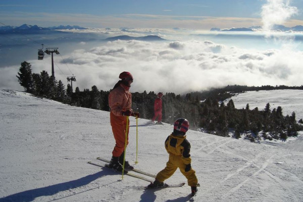 Für die Kleinsten bietet das Rittner Horn wöchentliche Skikurse an.